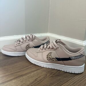 DUNK LO SE MNS WMNS
"PRIMAL PINK"